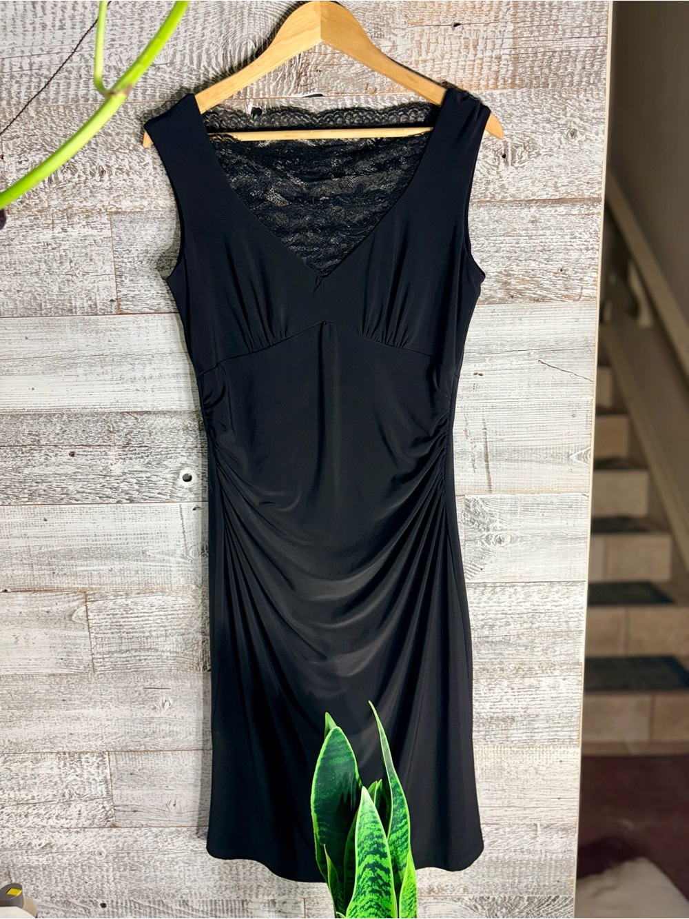 Lauren Ralph Lauren | Lace V-Neck Ruched Sheath Midi Dress - Women's 10, Black